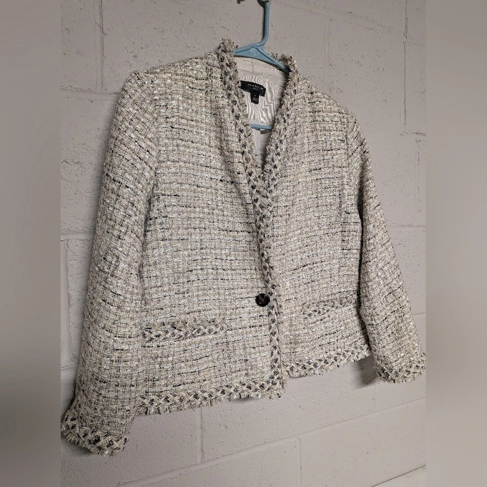 Blazer Ann Taylor Petite Corte Crema Tweed Talla 6P, Usado en Excelente Condición Foto 3 de 4