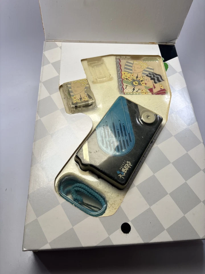 DISPLAY ONLY Fisher Price POCKET ROCKERS MiniCassette Tape Player + Storage Lot - Image 3 of 4