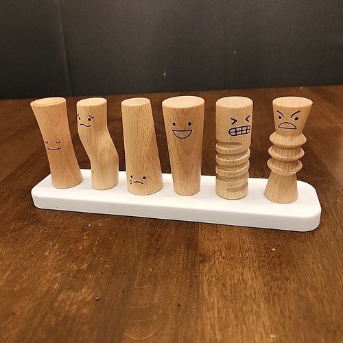 Lovevery Wooden Emotion Dolls & Stand - Montessori Observer Play Peg Set