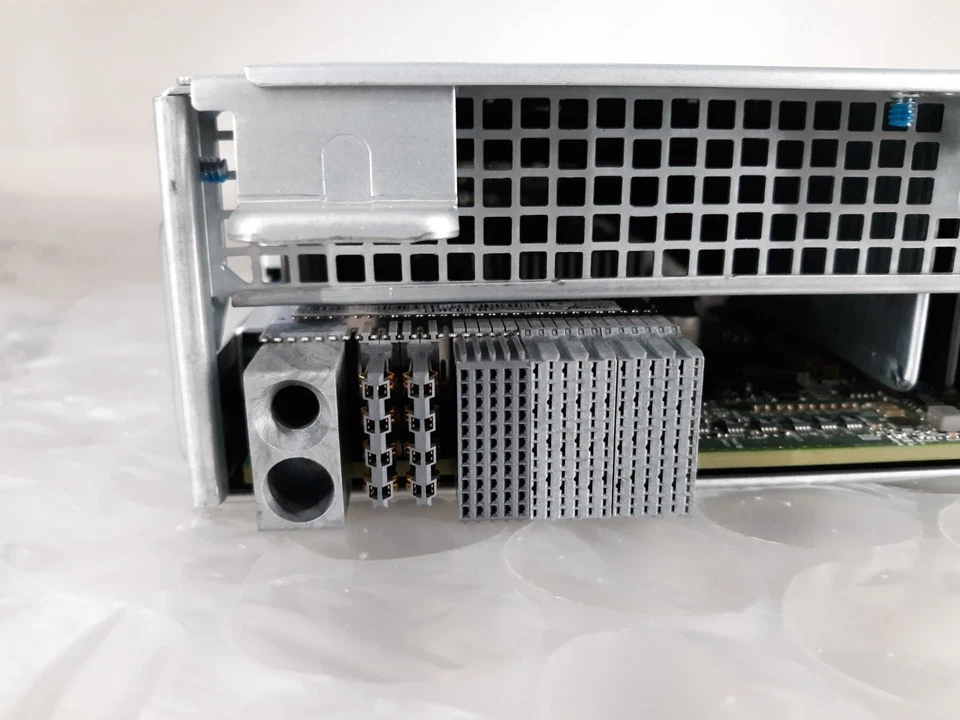 NetApp 111-01061+B2 Filer Storage Controller Module w/ Memory for FAS3220 3240 - Image 4 of 4