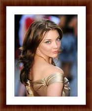 5 Affordable Entertainment Autographs Primed for Significant Jumps 18