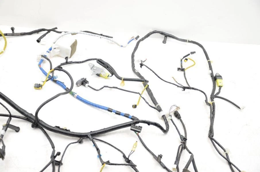 Arnés de cableado del chasis interior y trasero Subaru WRX STI 2015 Foto 4 de 4