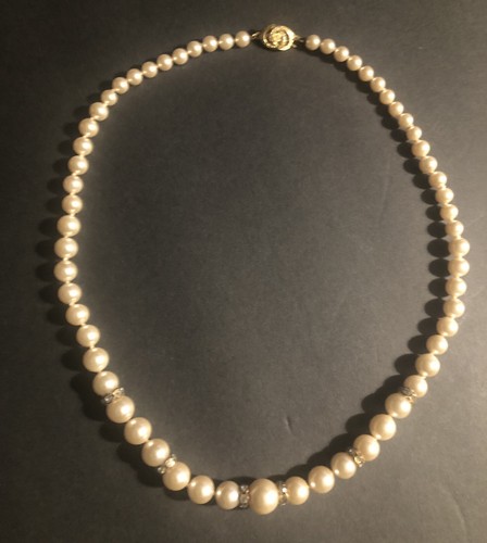 Vintage 1960s Stunning Graduated PEARL String Strand NECKLACE Crystal Rhinestone