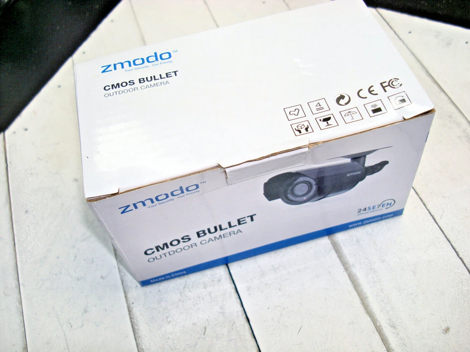 Zmodo Security Camera Model ZMD-CCH-BAS-16NM - Open Box Item - Image 2 of 4