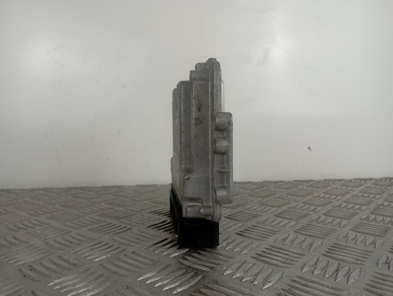 Photo 2/6