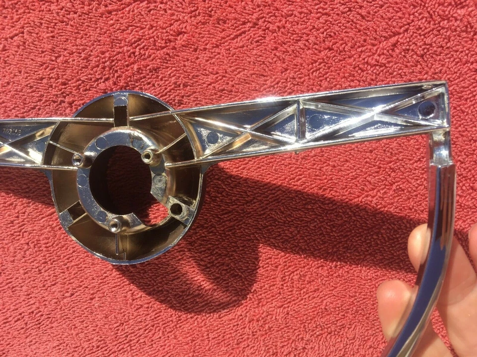 Chevrolet Styleline Fleetline 1949 1950 Deluxe nuevo anillo de bocina del volante Foto 4 de 4