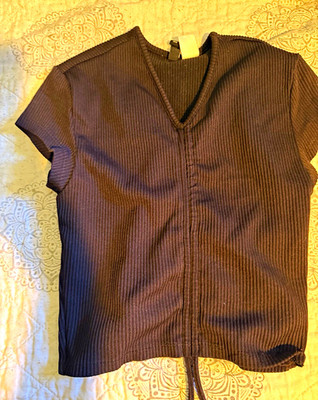 Divided by H&M Women s XS Black Ribbed Knit V-Neck Short Sleeve Drawstring Top