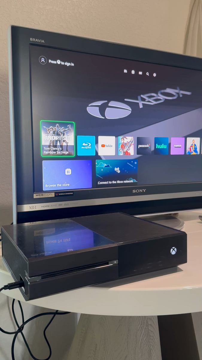 Microsoft Xbox One Black 500GB Console Only with Power Cord Tested