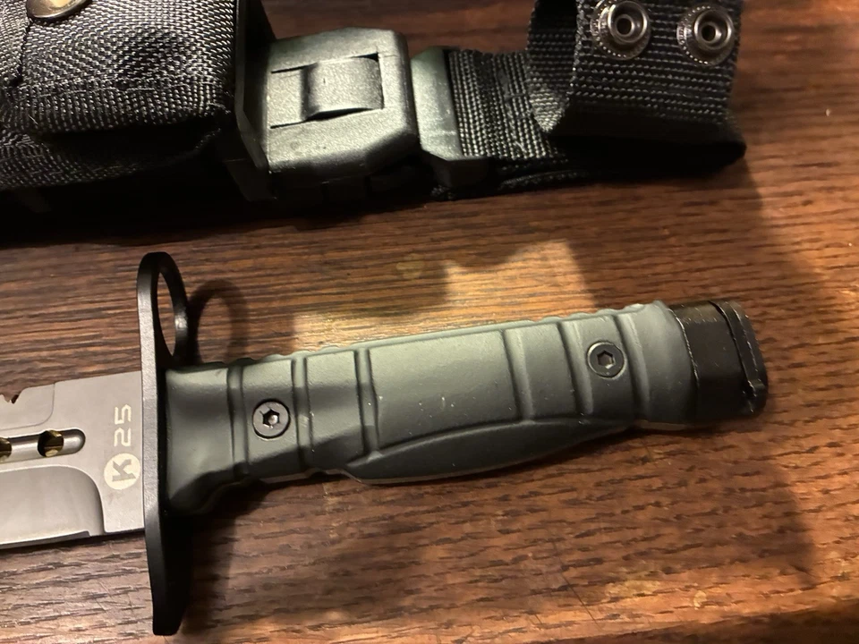 Cuchillo bayoneta táctico RUI 32067, hoja recubierta de titanio, difícil de encontrar, vaina Foto 3 de 4