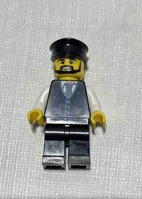 LEGO City 60102: Airport VIP Service Limousine and Driver Minifigure