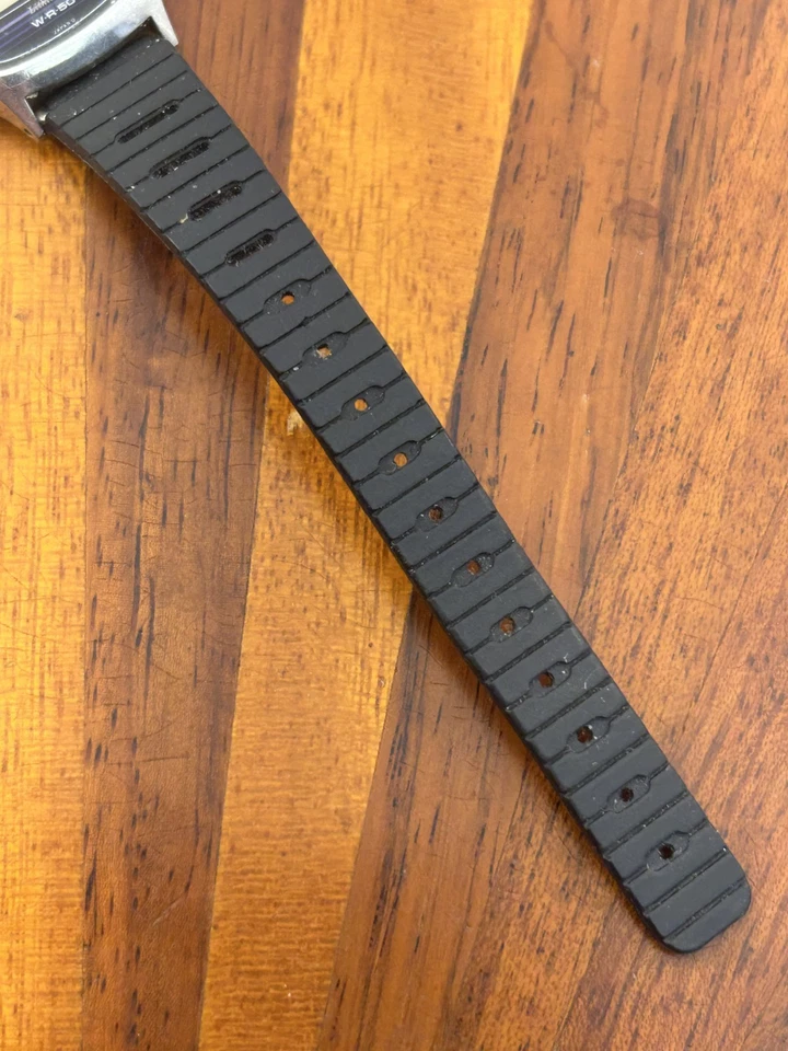 Vintage Casio Watch Women RARE Marlin LW-302 80's Vintage LCD 25mm - READ - Image 3 of 4