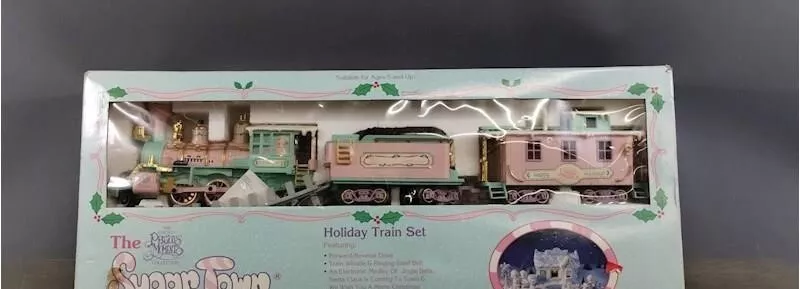 Precious Moments Sugar Town Express Holiday Train Set For parts NOT TESTED