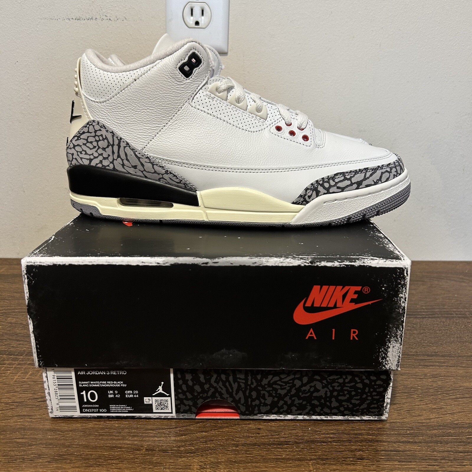 Nike Air Jordan Retro 3 Size 10 White Cement REIMAGINED 2023 DN3707-100 NEW