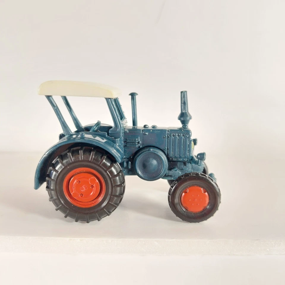 Tractor Bulldog Siku Lanza (0861) y remolque (1635) de colección años 90 escala 1:55 Foto 3 de 4