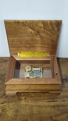 Vintage Sankyo Wood Musical Box, Made in Japan, Beautiful Decor