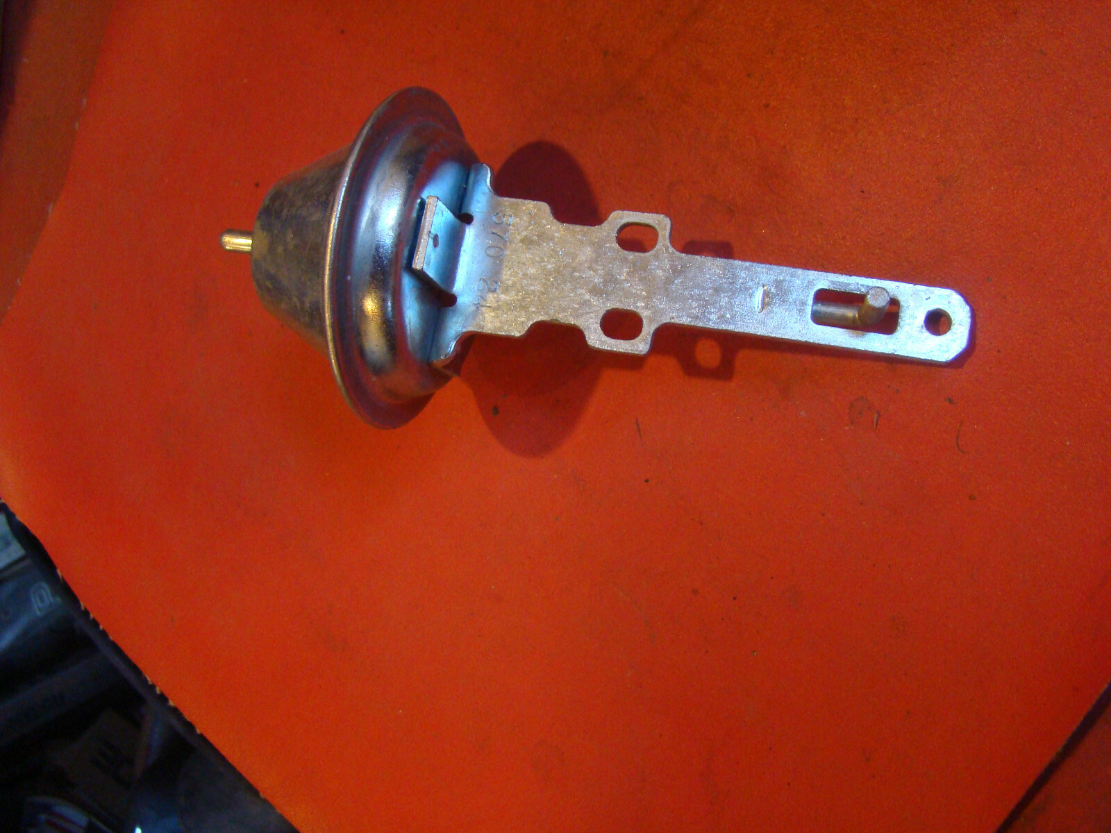 NOS DELCO GM OEM 1976 76 Buick 455 Distributor Vacuum Advance 1973570 D