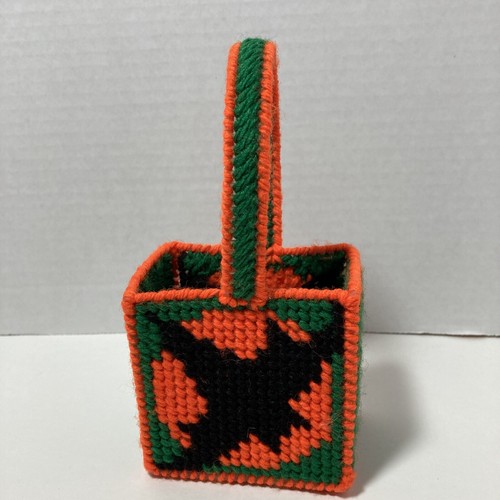VTG Halloween Black Bat Full Moon Plastic Canvas Basket Treat Box Bag Orange - Picture 7 of 11