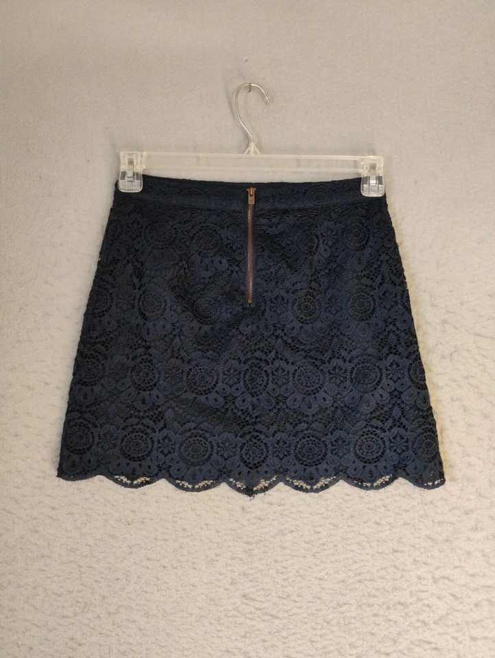 Hollister Womens Skirt 3 Juniors Blue Nylon Lined Back Zip Floral Mini Short - Image 3 of 4
