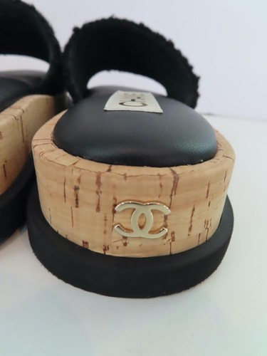 Nuevo sin caja Chanel Terry Negro/Perla Imitación Logo CC Diapositivas Talla 38/US 8 - Imagen 7 de 12