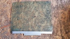 T&uuml;rscheibe hinten rechts get&ouml;nt w&auml;rmed&auml;mmend gr&uuml;n Mercedes W126 SE 1267300418