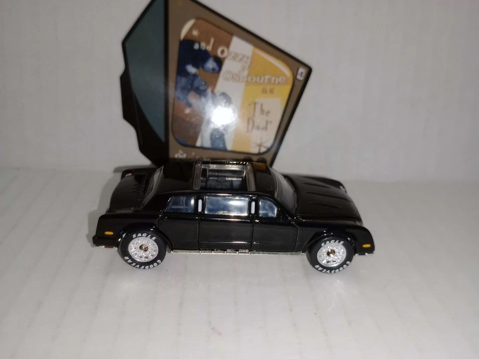 2002 MATCHBOX COLLECTIBLES THE OSBOURNES OZZY OSBOURNE LIMOUSINE - Image 3 of 4