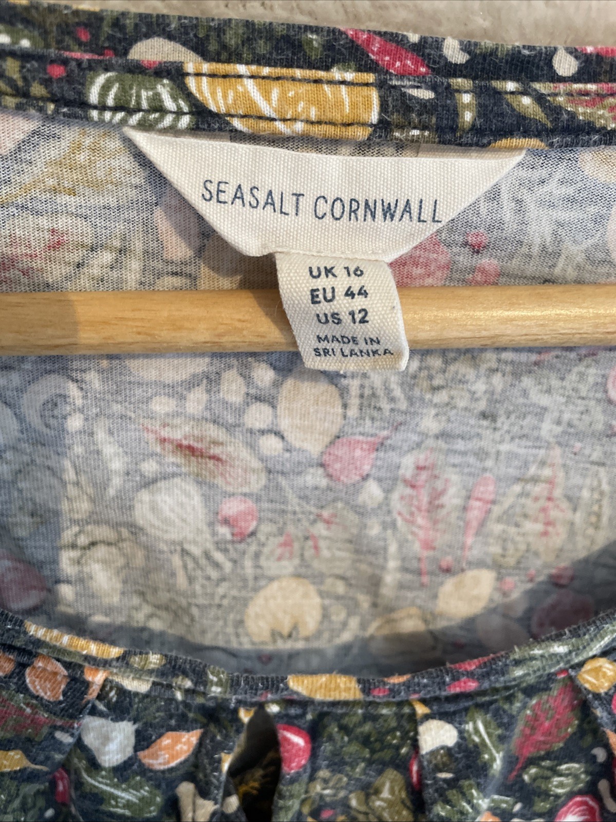 Ladies SeaSalt Cornwall Top Size 16 Woodland Theme Green Earthy 3/4 Sleeve image 5