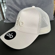 Alo Yoga Off-Duty Cap Adjustable Hat New with Tag Apricot color