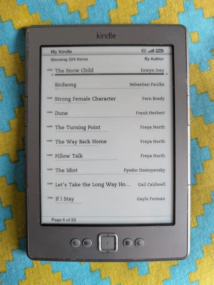 Amazon Kindle 4th Generation - D01100 eBook Reader - Wi-Fi 6" Display Graphite - Image 2 of 4