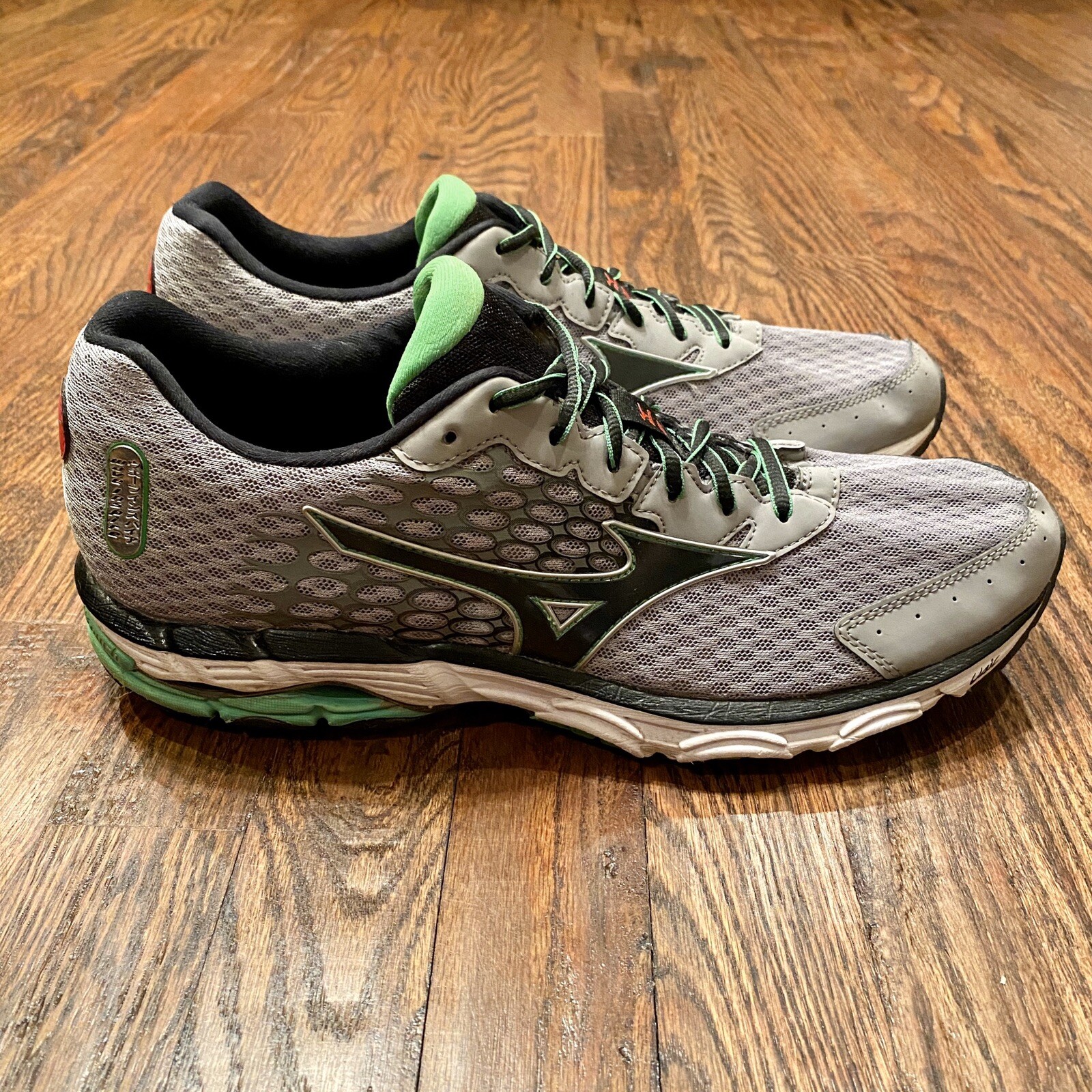 mizuno wave prophecy 3 green