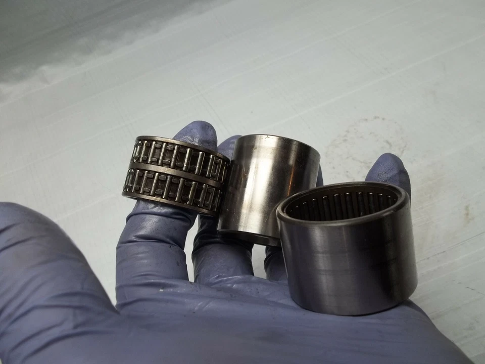 Peças de motor Honda VT1100 Shadow OEM dois rolamentos de agulha e estator de embreagem manga - Imagem 3 de 4