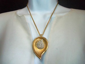 Authentic VINTAGE GOLD PLATED FILLED CRYSTAL TEARDROP PENDANT NECKLACE gorgeous