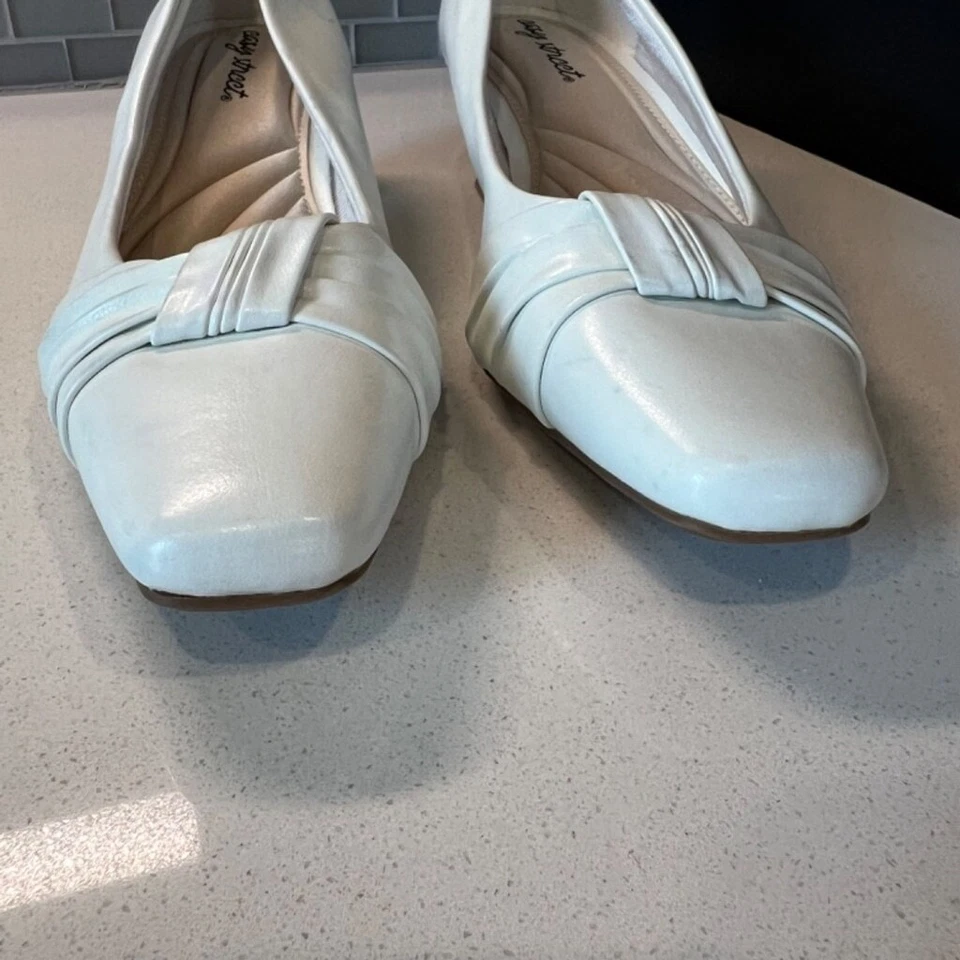 NUEVO Easy Street Memory Foam 2” Tacón Cuero Blanco Talla 10 Cómodo Foto 2 de 4