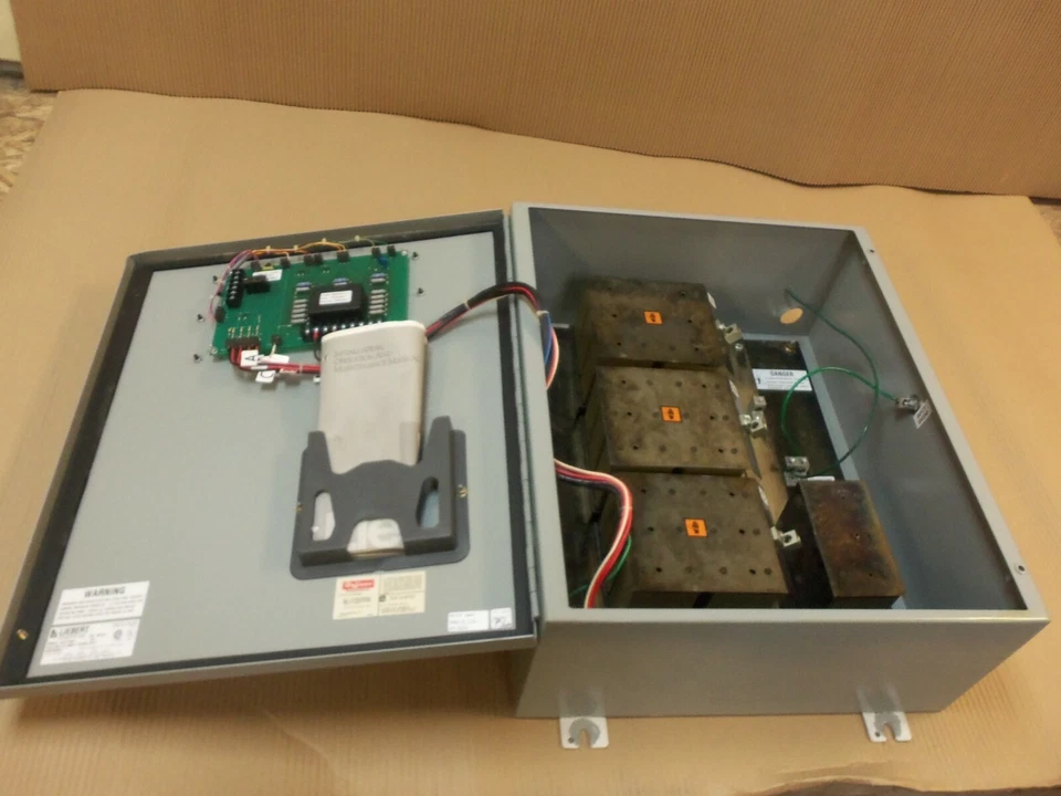 LIEBERT CURRENT DIVERSION SYSTEM S277Y333 Surge Supressor 480v 3 Phase 4w AK - Image 2 of 4