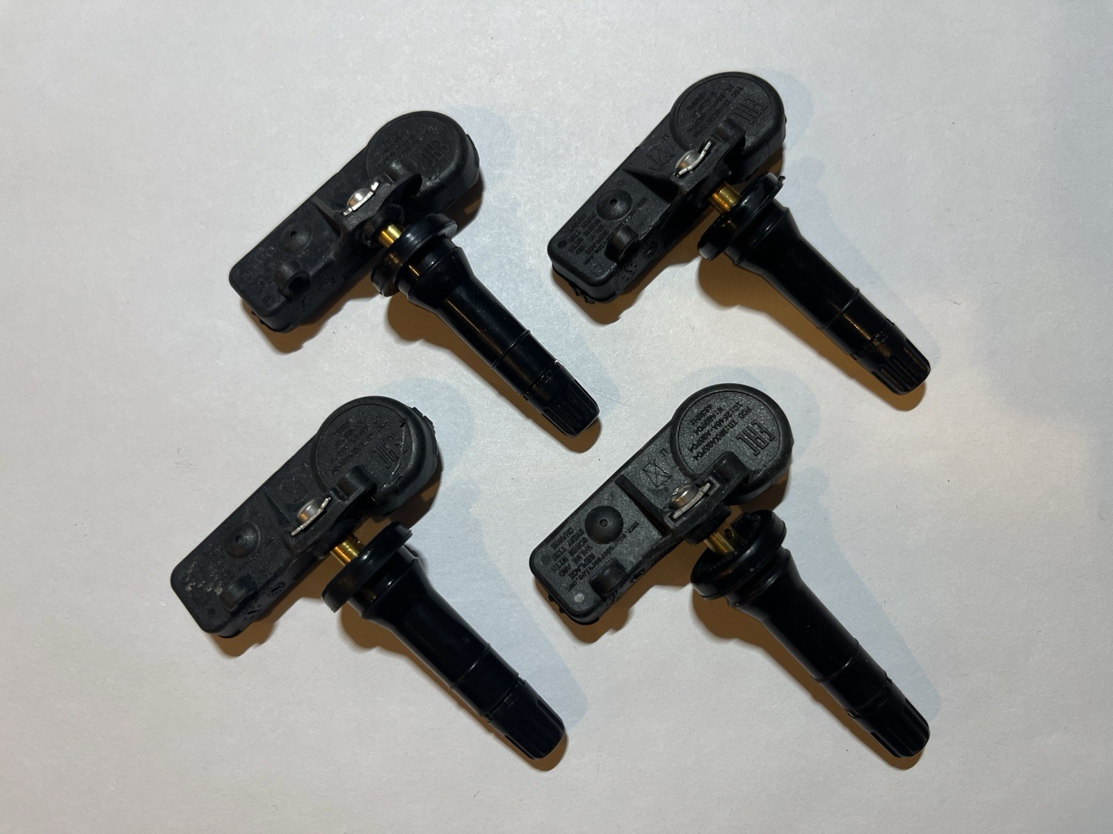 Set of 4 Genuine OEM GM TPMS Tire Pressure Sensors 13528563