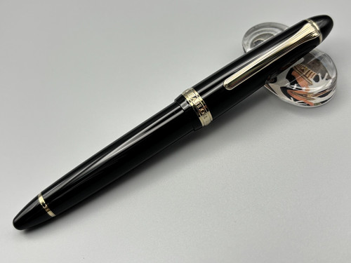 Sailor 1911 Fountain Pen 14K H-EF(Hard ExtraFine) Nib Black Gold Trim from Japan