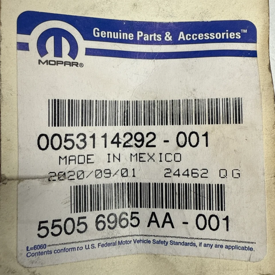 Manguera de calefacción de climatización genuina OEM Mopar 55056965AA para Dodge Ram 3500 Ram 2500 Foto 2 de 4