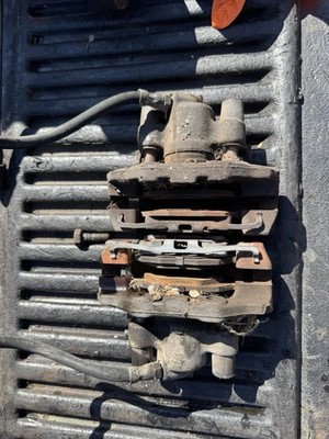 87-91 BMW E30 3-SERIES SET OF 2 REAR LEFT & RIGHT BRAKE CALIPER OEM