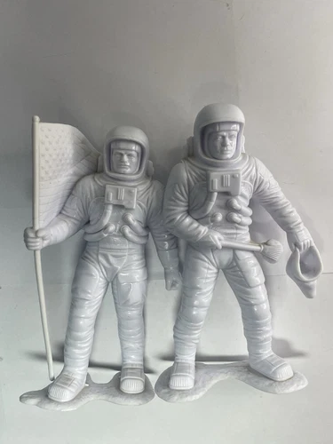 ASTRONAUT Louis Marx Vintage 1970's White Plastic Toy Figure Lot of 2