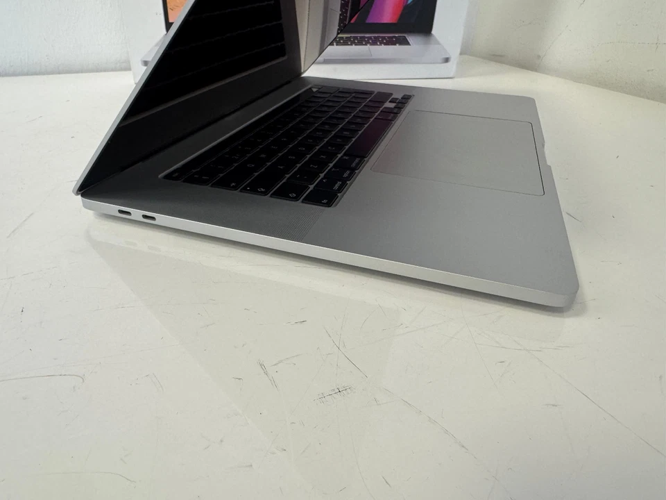 Apple MacBook Pro 16" 2019 Intel Core i9 9980HK 2,4 GHz 32 GB RAM 512 GB SSD - Bild 3 von 4