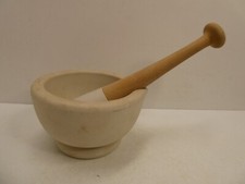 VINTAGE SCIENTIFIC LABORATORY PORCELAIN MORTAR & PESTLE MADE IN ENGLAND