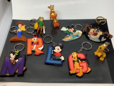 10 Vintage Keyring DISNEY CHARACTERS Keychain GOOFY MICKEY Porte-Clés TAZZ PLUTO