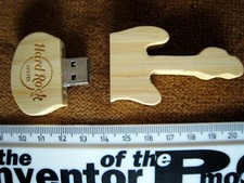 2gb HARD ROCK HOTEL GUITAR SHAPED WOOD MEMORY STICK MAGNETIC CAP gev1