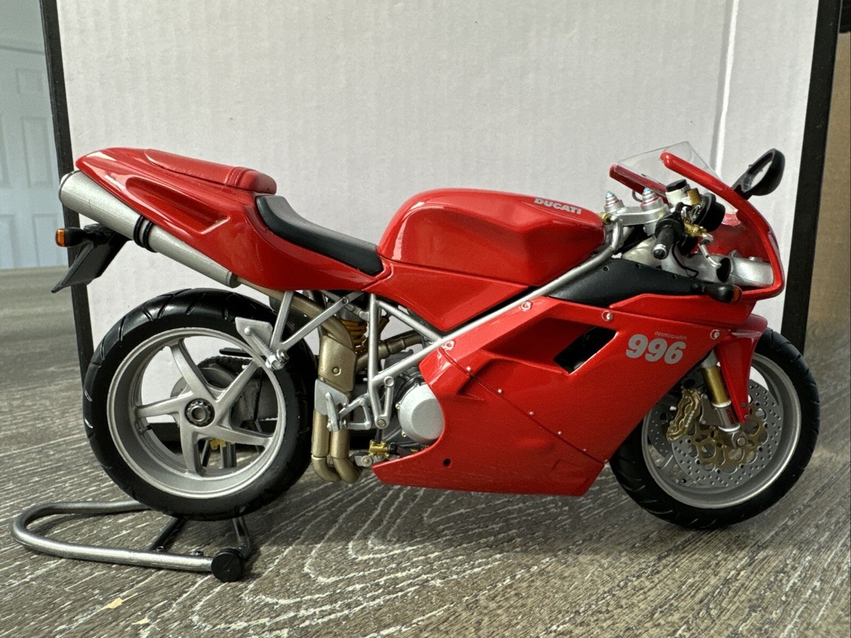 ミニチャンプス 1/12 ドゥカティ996 MATRIX RELOADED EP212. DUCATI 996 MATRIX RELOADED (2001) MINICHAMPS 1:12