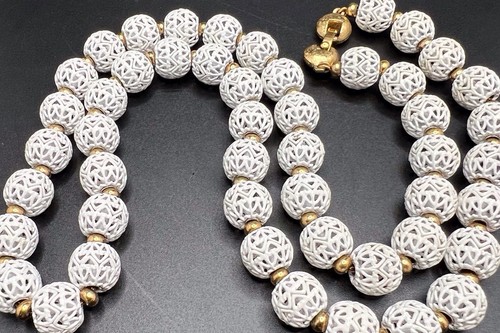 Vintage MONET White Enameled Heart Filigree Bead Necklace Gold Tone 25” - Picture 7 of 7