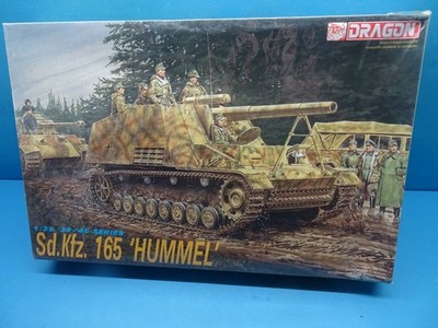 1/35 DRAGON  (1993) :  German Sd. Kfz. 165  '' HUMMEL ''