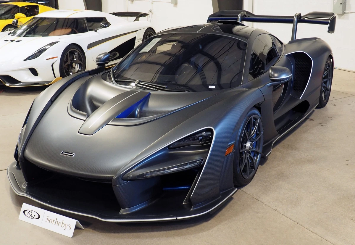 The highly optioned 2019 McLaren Senna went for $1,044,000.