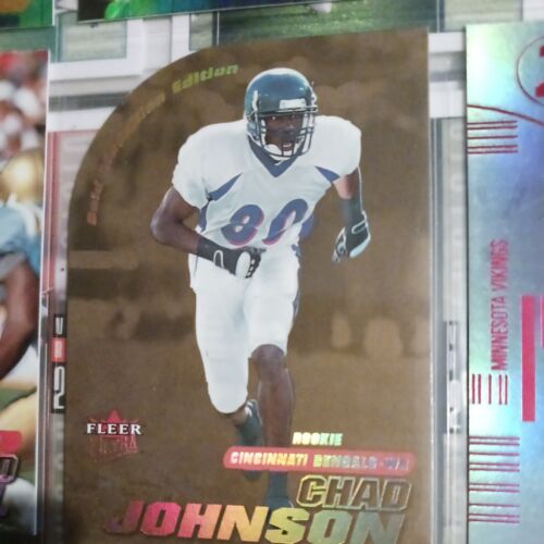 2001 Fleer Ultra Football Rookie RC Card #254G Chad Johnson /100 - Picture 1 of 2