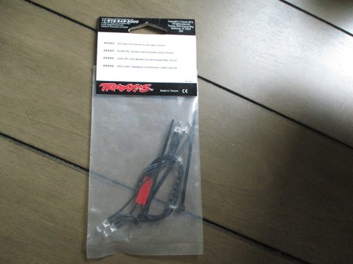 TRAXXAS #5689 LED LIGHTS FRONT HARNESS 4 CLEAR LIGHTS SUMMIT NOS - Picture 2 of 3