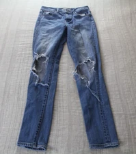 Levi's 721 Jeans Women’s Size 26x30 High Rise Skinny Leg Distressed