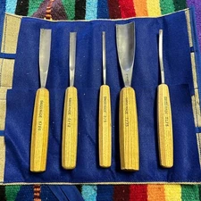5 Swiss Made Chisels With Pfeil Canvas Case